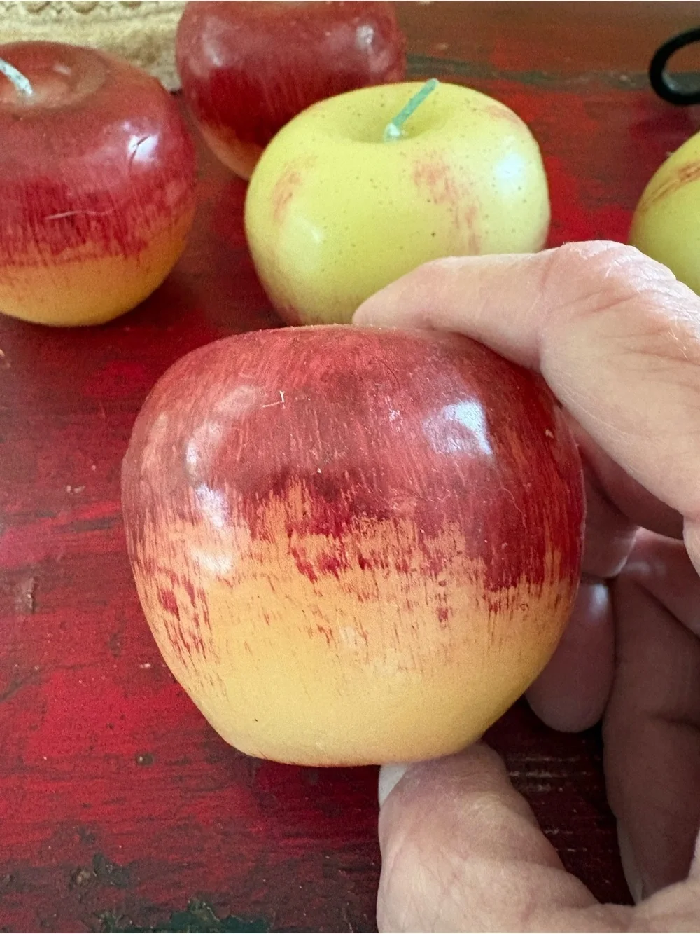 🍎Realistic Decorative Apple Candles